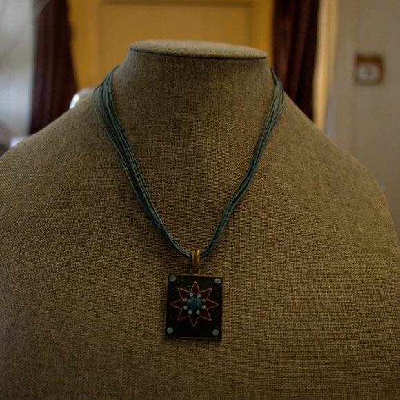 Green Cord Square Pendant - Picture 3 of 3